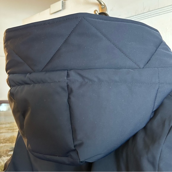 SOLD- Stunning new winter coat-never worn - Picture 7 of 12